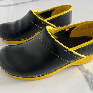 Sanita/Dansko leather clogs,Professional,industrial ,Mens 9, Eur 42